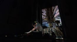 Τι δουλειά έχει η ηλεκτρονική μουσική σε μία Αγγλικανική εκκλησία του 19ου αιώνα;