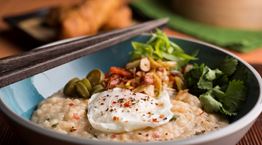 Μετά το ramen έρχεται το congee, το νέο trend της ασιατικής κουζίνας