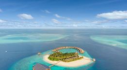 Το island-hotel στις Μαλδίβες που προσφέρει οικολογική πολυτέλεια