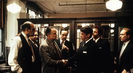 Οι ταινίες που βασίζονται σε βιβλία βγάζουν υπερβολικά περισσότερα χρήματα