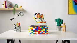 adidas και Lego λανσάρουν τα πιο πολύχρωμα αντρικά sneakers