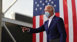 O Joe Biden θα εμβολιαστεί δημοσίως κατά του κορονοϊού