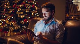 Οι Χριστουγεννιάτικες διακοπές και οι ενοχλήσεις &quot;εκεί πίσω&quot; που εμφανίζονται συχνά | Πώς αντιμετωπίζονται