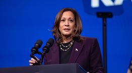 H Kamala Harris μόλις 'έσβησε' το οικονομικό πλεονέκτημα που διατηρούσε ο Donald Trump