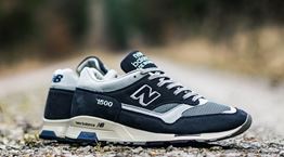 Αυτό το ζευγάρι New Balance έγινε 30 και επανακυκλοφορεί