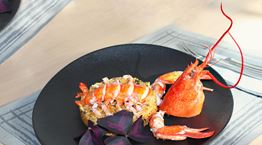 Η συνταγή του Ξενοφώντα Κατσιμαγκλή για ζουμερό αστακό με κριθαράκι