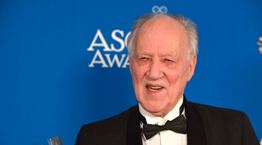 Ο Werner Herzog αφηγείται ποίηση γραμμένη από AI