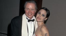 Μια ματιά στην προβληματική σχέση του Jon Voight με την Angelina Jolie