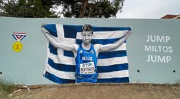 Jump Miltos: O Μίλτος Τεντόγλου έγινε mural στη Θεσσαλονίκη. Φυσικά.
