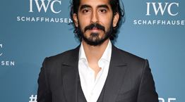 Το νέο hairstyle του Dev Patel έχει κάτι από James Bond