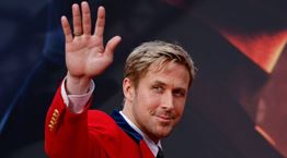 Ryan Gosling, ζηλεύουμε το κουλ ντύσιμό σου