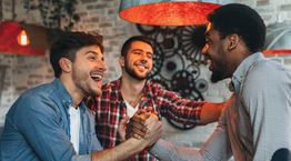 Οι εξωστρεφείς ζουν περισσότερο, λέει η επιστήμη