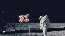 Η NASA έκλεισε τα 63 κι αυτές είναι οι σημαντικότερες στιγμές της ιστορίας της