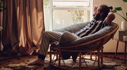 Αν δεν αισθάνεσαι ενήλικος στα 30, δεν είσαι ο μόνος