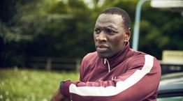 Στο νέο trailer του Lupin ο Omar Sy παίζει τα ρέστα του