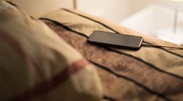 Το πρόβλημα με τη φόρτιση του κινητού το βράδυ