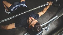 Πώς θα αποκτήσεις μεγάλους μυς όταν δεν σε βοηθά το σκαρί σου