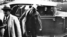 Τα αυτοκίνητα που λάτρεψαν οι δημοφιλέστεροι μαφιόζοι όλων των εποχών