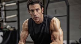 Sacha Baron Cohen: Απίστευτη μεταμόρφωση σε χρόνο ρεκόρ