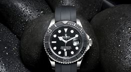 Back to black με το Yacht-Master 42 της Rolex