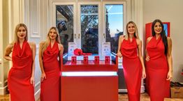 Η Special Edition Red του Ploom έλαμψε στο Esquire Townhouse Athens