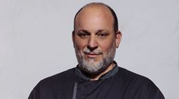 Ο Νίκος Σκλήρας έκανε κάποτε τη Meryl Streep να παραμιλά με τις γεύσεις του