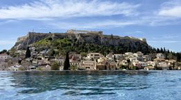 THE DOLLI: "To ομορφότερο ξενοδοχείο στον κόσμο" με υπογραφή PRIX VERSAILLES