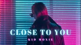 Το &#39;Μην Ανοίγεις Την Πόρτα&quot; των Unboxholics έχει τέλεια μουσική