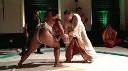 Κάποτε ο Elon Musk τα έβαλε με παλαιστή του σούμο και δεν πήγε καλά αυτό