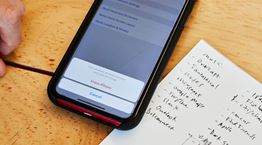 Τι κερδίζεις όταν σβήνεις τα πάντα από το smartphone