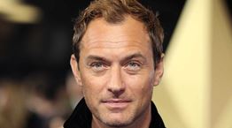 20 χρόνια μετά, το στυλ του Jude Law έχει κάτι από τον Mr. Ripley