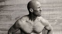 Χτίσε six-pack σαν του Jason Statham
