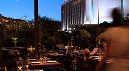 Οι νέοι κανόνες των εστιατορίων και των μπαρ