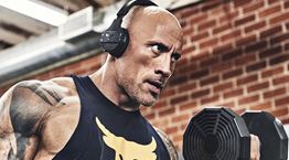 Η προπόνηση δικεφάλων του The Rock