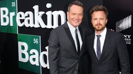 Οι πρωταγωνιστές του Breaking Bad έγιναν μπάρμεν για μία νύχτα