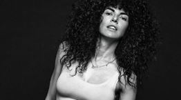 Αξύριστες, με ραγάδες και ατέλειες: 10 αληθινές γυναίκες celebrities