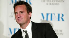 Τα 'Φιλαράκια' συνόδευσαν τον Matthew Perry στην τελευταία του κατοικία