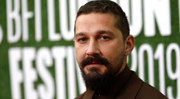 Ο Shia LaBeouf μιλά για τα παιδικά τραύματα που τον οδήγησαν στον αλκοολισμό