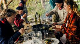 Βγαίνοντας μέσα, μπαίνοντας έξω