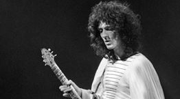 O Brian May, οι 9 κιθάρες και η αστροφυσική
