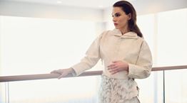 Η Melia Kreiling, ambassador των Beauty Stars with Attitude 2024, φωτογραφίζεται αποκλειστικά για την Madame Figaro