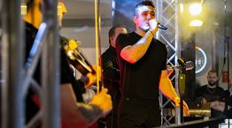 Live Stage στο Athens Metro Mall με τον Λάμψη 92,3