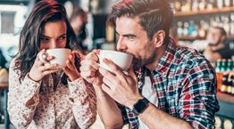 Πόσο καφέ πρέπει να πίνεις για να χάσεις βάρος, σύμφωνα με το Harvard