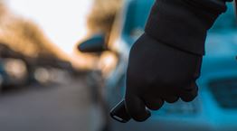 Αυτός είναι ο σύγχρονος -και απίστευτος- τρόπος κλοπής των αυτοκινήτων