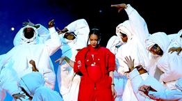 Αγαπητή Rihanna, χρειαζόμασταν αυτήν την επιστροφή