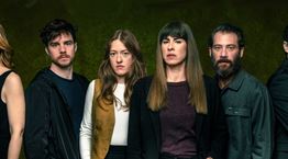 'Μαύροι Πίνακες', η σειρά που έγινε viral μέσα σε ένα βράδυ