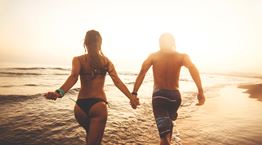 Το μεγάλο come back του (ασφαλούς) καλοκαιρινού σεξ