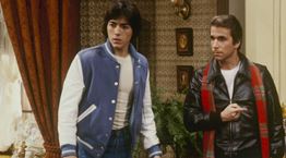 Η αιώνια αντιπαλότητα του bomber με το biker jacket