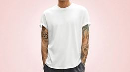 Τα λευκά T-shirts του φετινού καλοκαιριού