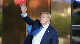 Φήμες λένε πως οι γκάφες του Donald Trump είναι εσκεμμένες